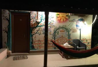 ocean tree beach stay has Smoking rooms