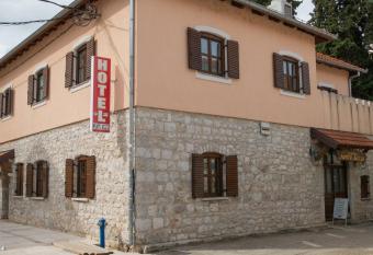 Hotel Porto Bello has Balcony rooms