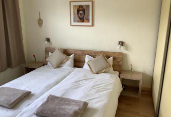 Ferienwohnung    Schwarzachh  he    allows 18 year olds to book a room