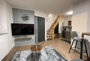 Apartman 4YOU: Central station allows 18 year olds to book a room
