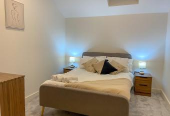 Contemporary 2-Bed Apartment in Bradford allows 18 year olds to book a room