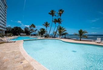 Escape To Paradise Beachfront 2br beach has Balcony rooms