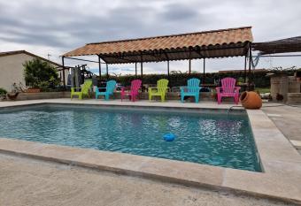 Mazet d El gato has Balcony rooms