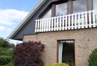 2-Zimmer Wohnung in Gelting an der Ostsee allows 18 year olds to book a room