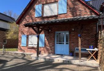 Zimmer Fuhrberg allows 18 year olds to book a room