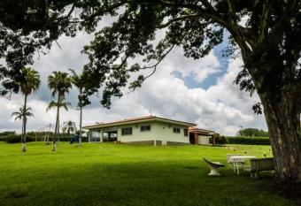 Villa Sol e Mel has Smoking/Balcony rooms