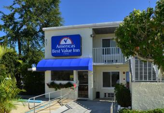 Americas Best Value Inn BradentonoSarasota has Smoking rooms