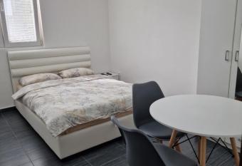 Apartman Tolo  i 2 allows 18 year olds to book a room