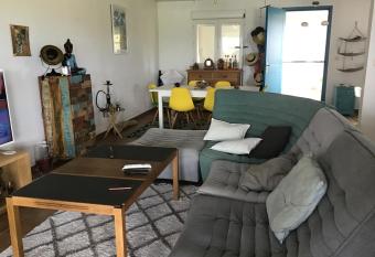 R  sidence La Pagerie, appartement le belv  d  re allows 18 year olds to book a room