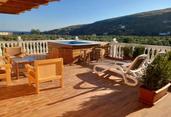 Irini s Olive Garden has Balcony rooms