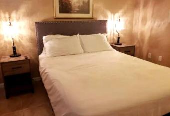 Hearty Homestay Located Here in Midtown Tucson allows 18 year olds to book a room