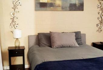 Cozy and Sweet Accommodation in Midtown Tucson allows 18 year olds to book a room