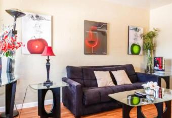 Kingly One Bedroom Unit Located in Midtown Tucson allows 18 year olds to book a room