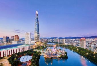 Lotte Hotel World allows 18 year olds to book a room