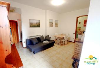 Maremma Holidays : Mabel s House allows 18 year olds to book a room