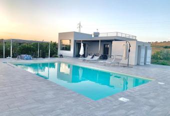 Villa Cristina Menfi has Balcony rooms