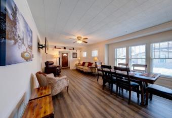 The Coffeen Vintage Cozy Getaway allows 18 year olds to book a room