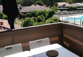 Joli appart. entre Biarritz et Bordeaux    Moliets allows 18 year olds to book a room