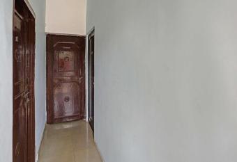 OYO Flagship Hotel Royal Palace allows 18 year olds to book a room