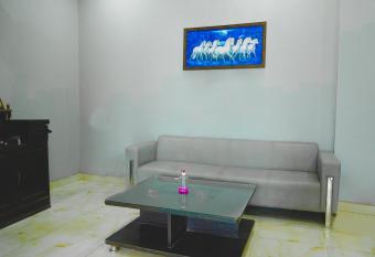 Roomshala 042 Grand Vikas has Balcony rooms