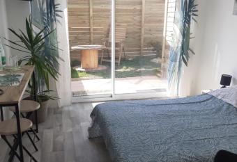 Chez Flo&Fred has Balcony rooms