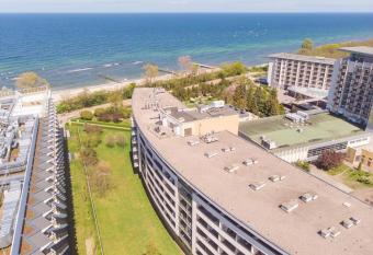 Arka Medical SPA - PRYWATNY APARTAMENT 517A W CZ    CI APARTAMENTOWEJ ARKA MEDICAL SPA allows 18 year olds to book a room