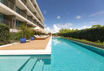 Legacy Hotel Cascais, Curio Collection By Hilton allows 18 year olds to book a room