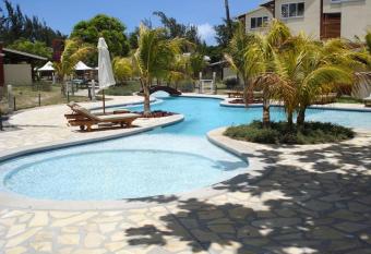 Penthouse apartment across the road from the beach has Balcony rooms
