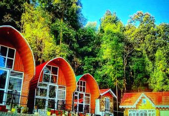 NEW BLOOM HOMESTAY has Smoking/Balcony rooms