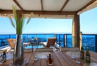 Pentahos Tiberia city gate allows 18 year olds to book a room