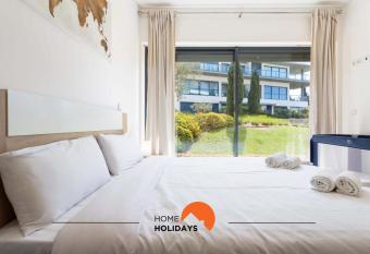 #144 Elegant Flat w Pool and Garden has Balcony rooms