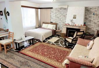 Nice house close to the sea has Balcony rooms