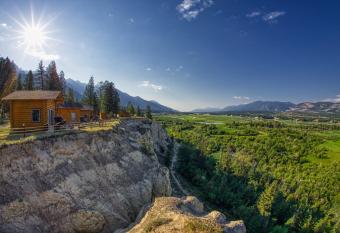 The Raven's Nest Resort & Campground has Balcony rooms