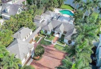 Spacious House in Port Royal Nap allows 18 year olds to book a room