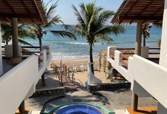 Casa Faro has Balcony rooms