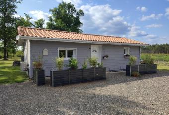 Family house carcanaise has Balcony rooms