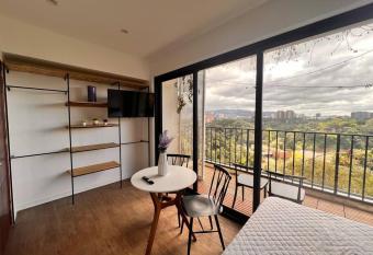 STAYH - Terrum A has rooms with a private hot tub