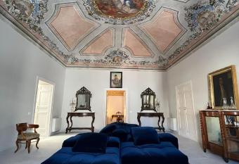 Palazzo Triolo - Dimora di Charme allows 18 year olds to book a room