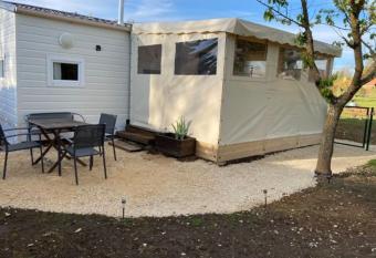 Vacance    la campagne has Balcony rooms