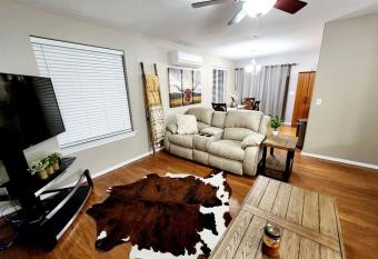 Grace Hideaway has Balcony rooms