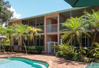 Sabal Palm #1A has Balcony rooms