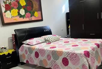 Arriendo casa festival vallenato allows 18 year olds to book a room