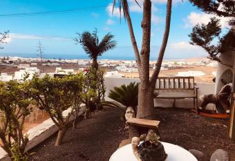 LANZATE! has Smoking/Balcony rooms