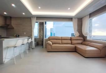 White Castle Pension has rooms with a private hot tub