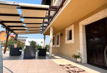 Casa Maria has Balcony rooms