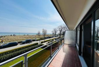 Bellevue Nr. 25 allows 18 year olds to book a room