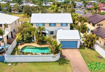 Bayside Guesthouse Perfect Peaceful Retreat has Balcony rooms