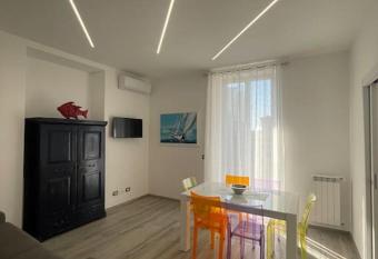 Appartamento Dipinto di blu- Vista Mare! has Balcony rooms