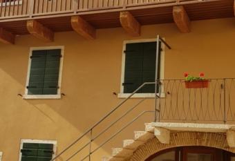 CASA NELLI has Balcony rooms