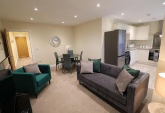 The Loft - IH21ALL - APT 9 allows 18 year olds to book a room